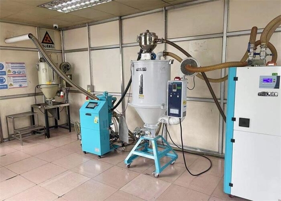 बड़े पैमाने पर उत्पादन के लिए प्लास्टिक Dehumidifying Hopper ड्रायर सूखी सिलो ग्रे रंग