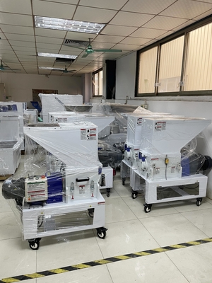 SUS स्लो स्पीड प्लास्टिक क्रशर, 380V प्लास्टिक ग्राइंडर क्रशर ग्रेनुलेटर