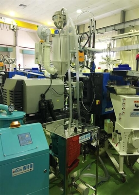 विभिन्न आयामों का प्लास्टिक हॉपर ड्रायर वास्तविक शक्ति 4-48KW के साथ