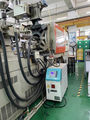 प्लास्टिक भागों के उत्पादन के लिए तेल प्रकार 380V 50 हर्ट्ज मोल्ड अस्थायी नियंत्रक: