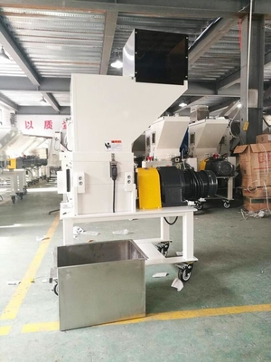 व्हाइट 1.5KW लो स्पीड प्लास्टिक ग्रेनुलेटर ग्राइंडर OG-1LS 20 Kg / H क्षमता