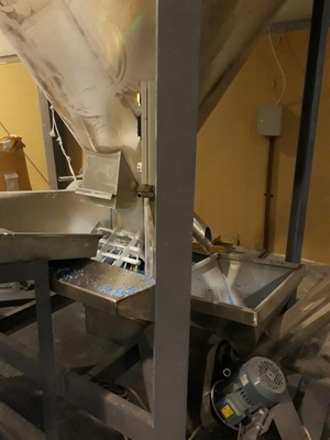 ग्रेन्युल फ्लेक्स के लिए एसयूएस स्टील प्लास्टिक ऑटो लोडर स्क्रू फीडर कन्वेयर