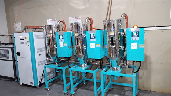 स्टेनलेस स्टील Dehumidifying Hopper Dryer 4-40 Kw प्लास्टिक ग्रेन्यूल सूखने के लिए