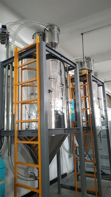 आईएसओ मानक Dehumidifying Hopper Dryer क्षमता 40-16000L 4-40 Kw गर्मी शक्ति
