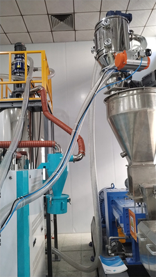 आईएसओ मानक Dehumidifying Hopper Dryer क्षमता 40-16000L 4-40 Kw गर्मी शक्ति